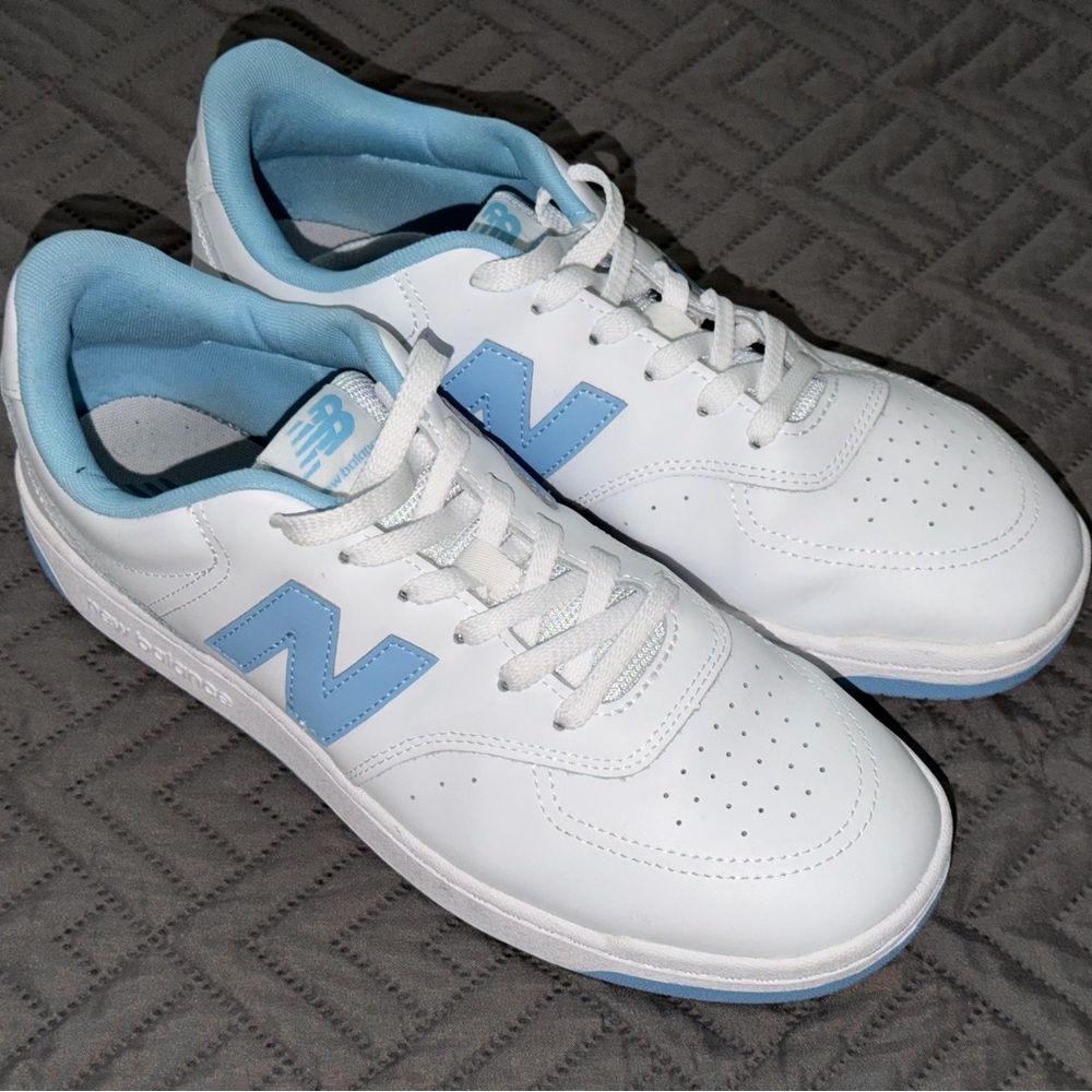 New Balance Men's White and Light Blue Sneakers